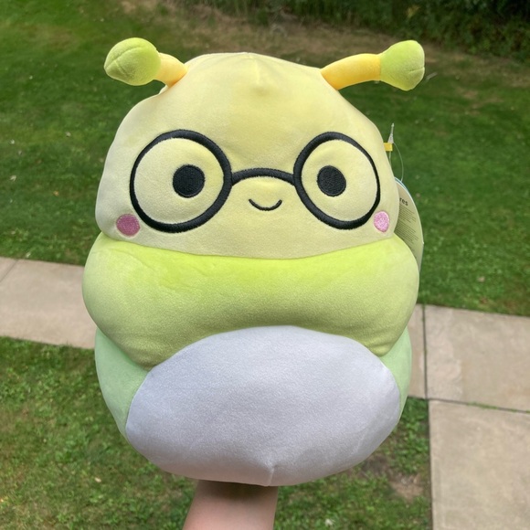 Squishmallows Gilma the Bookworm with Glasses - Picture 8 of 17